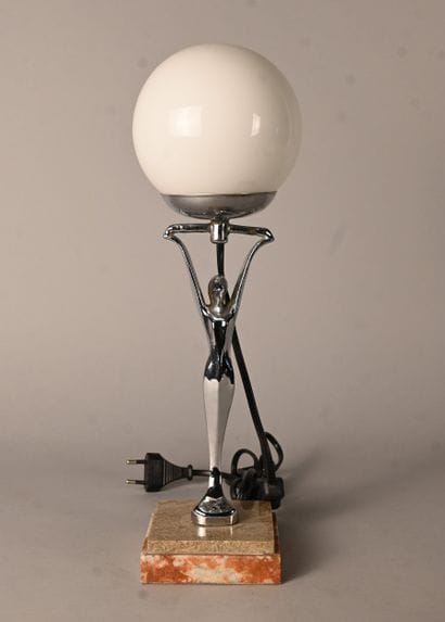 Art Deco table lamp in chromed metal, opaline...