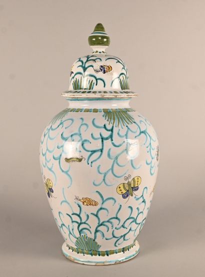 Brussels earthenware covered pot, 18th century...