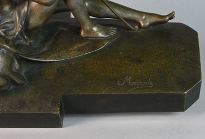 Art Deco bronze group signed Morante depicting...