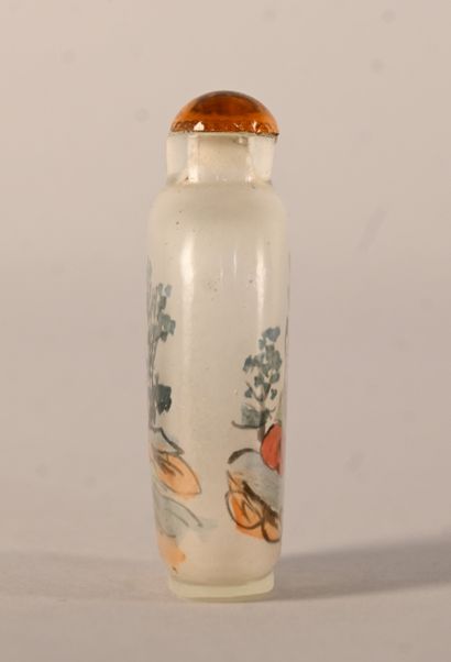 Snuff bottle in glass painted on the inside...