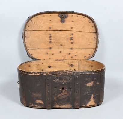 Wooden travelling case with wrought-iron...