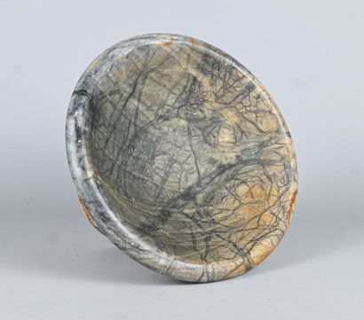 Veined marble bowl on foot - Belgium - Early...