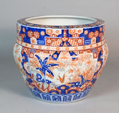 Large Japanese Imari porcelain pot, late...