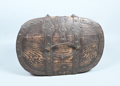 Wooden travelling case with wrought-iron...