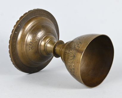 Engraved bronze chalice - Spain - 19th century
Bronze...