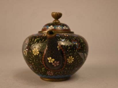 Cloisonné teapot - Japan, early 20th century
Small...