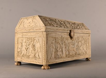 Carved bone box with hunting scenes, Germany,...