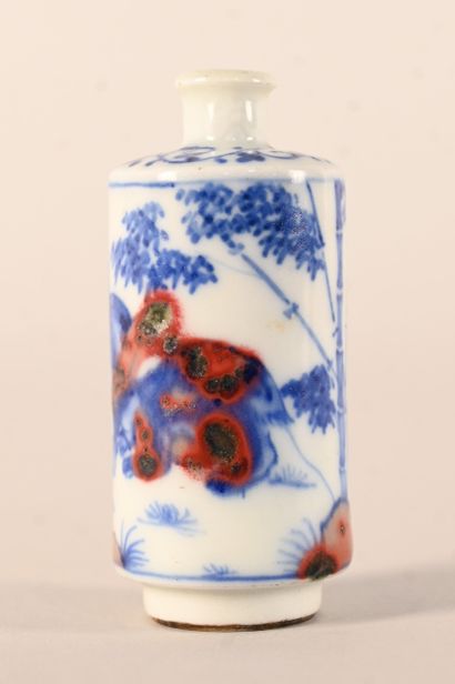 Blue and red porcelain snuff bottle decorated...