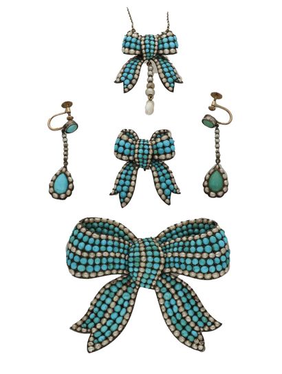Turquoise and pearl set, late 19th century
Set...