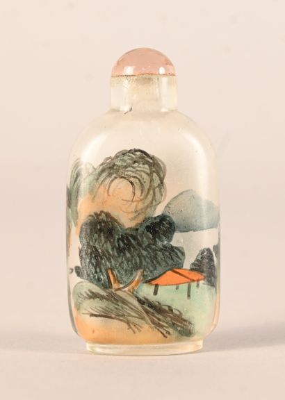 Snuff bottle in glass painted on the inside...