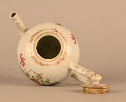 Famille Rose porcelain teapot with naturalistic...