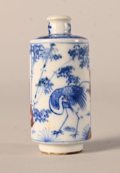 Blue and red polychrome porcelain Snuff bottle,...