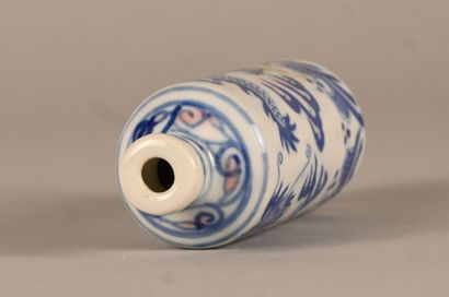 Blue and white porcelain snuff bottle with...