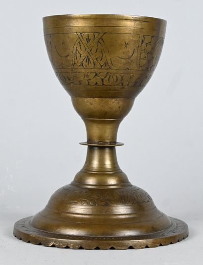 Engraved bronze chalice - Spain - 19th century
Bronze...