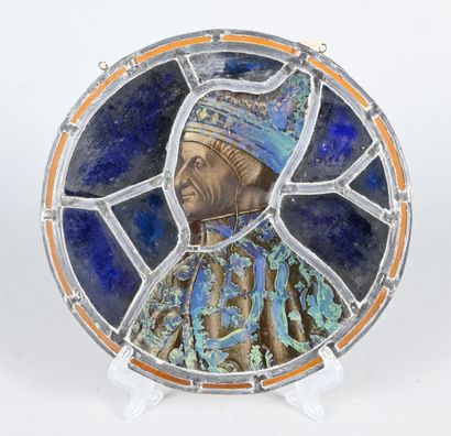 Leaded glass medallion depicting Leonardo...