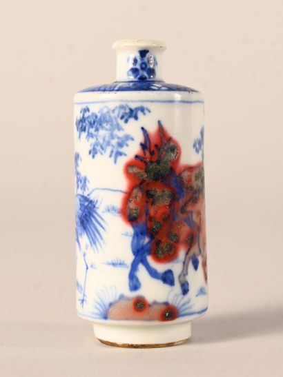Blue and red polychrome porcelain Snuff bottle,...