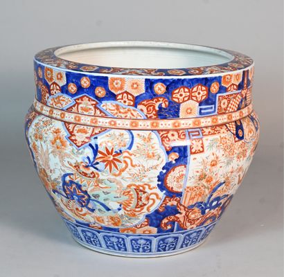 Large Japanese Imari porcelain pot, late...