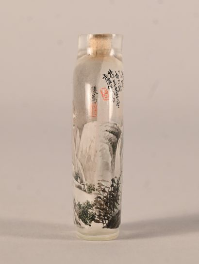 Snuff bottle in glass painted on the inside...