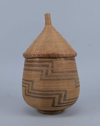 Tutsi agaseke with labyrinthine decoration...