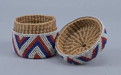 Tutsi beaded basket in raffia and glass beads...