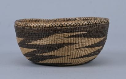 Double-layer woven raffia bowl - Central...