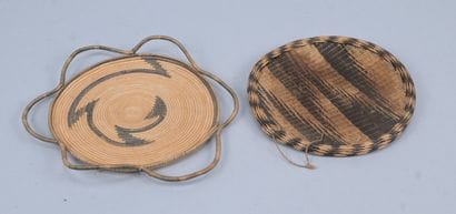 Pair of Tutsi trays in woven plant fibers...