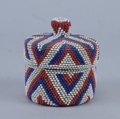 Tutsi beaded basket in raffia and glass beads...