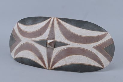 Painted Tutsi dance shield - Rwanda - first...