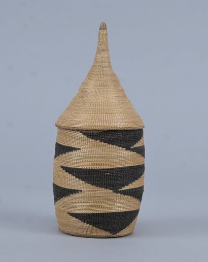 Geometrically decorated Tutsi agaseke - Rwanda...