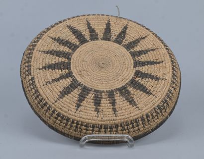 Large Tutsi woven presentation dish - Rwanda...