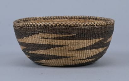 Double-layer woven raffia bowl - Central...