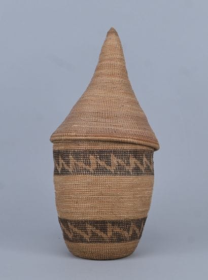 Tutsi agaseke with geometric decoration -...