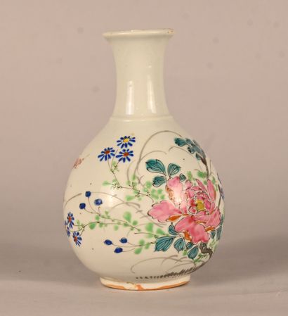 Chinese enameled porcelain vase with polychrome...