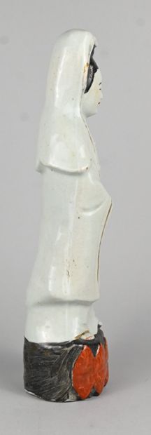 Grande figure chinoise de Guanyin en porcelaine...