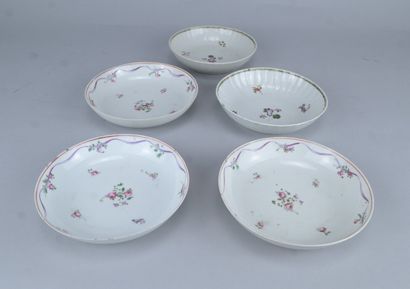 Petites coupelles en porcelaine de Chine...