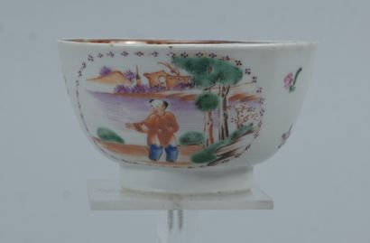 Chine – Ensemble de quatre tasses et soucoupes...