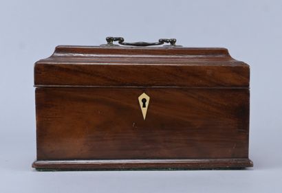 Coffret à thé en acajou, Angleterre, XIXe...