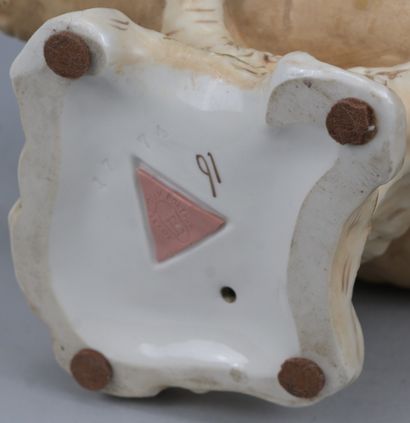 Royal Dux Bohemia – Femme assise sur un coquillageImportante...