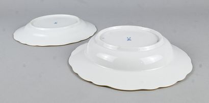 Paire d’assiettes creuses en porcelaine de...