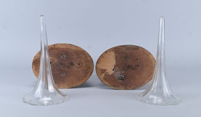 Paire de vases cornets en verre dans le goût...