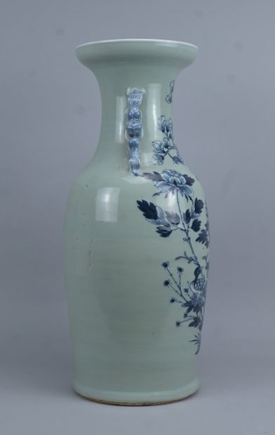 Grand vase chinois en porcelaine céladon...