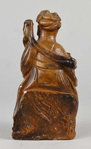 Statuette chinoise en pierre de savon représentant...