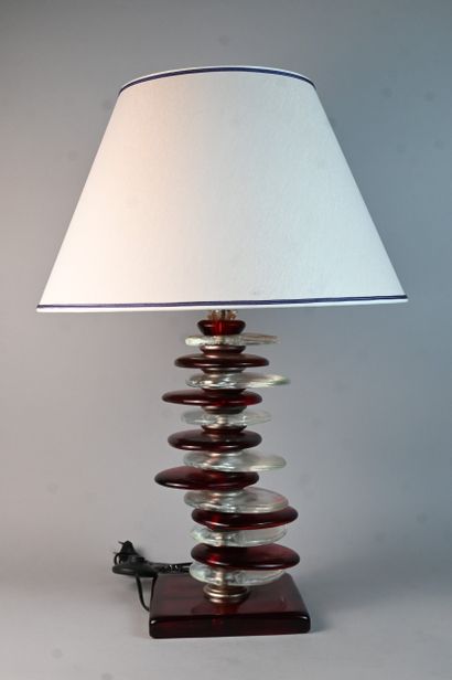 Grande lampe de table en verre rouge et transparent,...