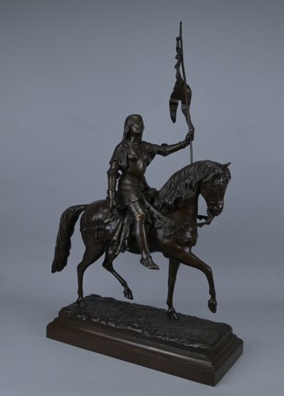 Jeanne d’Arc à cheval portant l’étendard,...