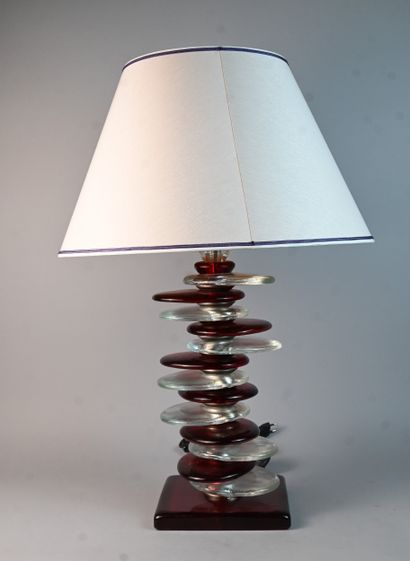 Grande lampe de table en verre rouge et transparent,...
