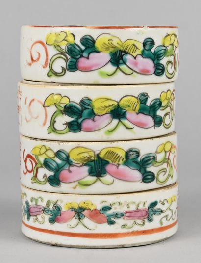 Boîte cylindrique chinoise en porcelaine...