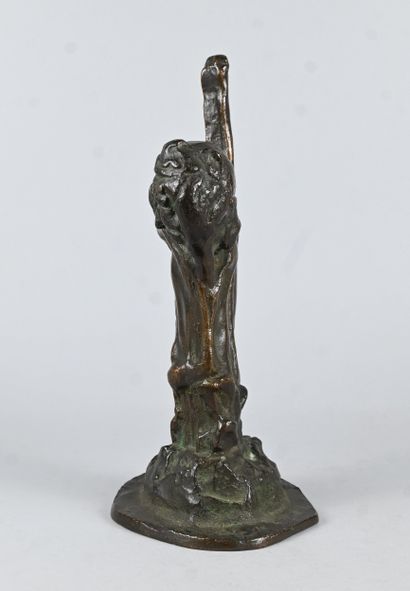 Sculpture moderniste en bronze représentant...