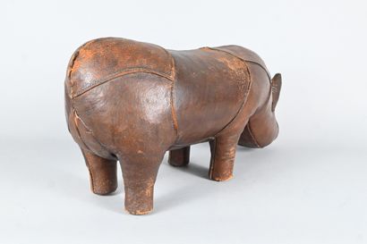 Repose-pieds en cuir en forme de rhinocéros,...
