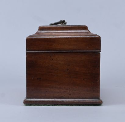 Coffret à thé en acajou, Angleterre, XIXe...