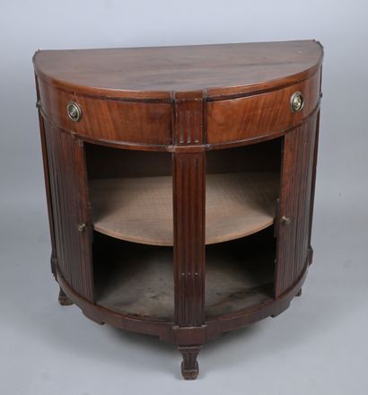 Meuble d'appui demi-lune de style Empire...